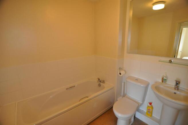 2 bed Flat to rent Image 4
