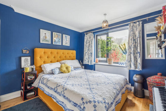 bed 1