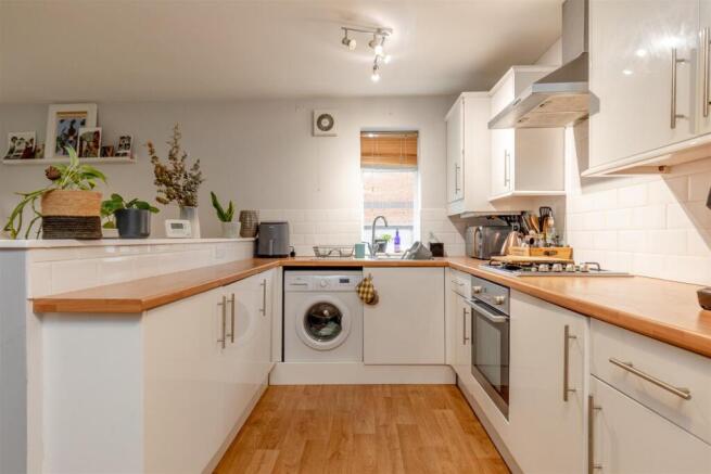 Lincombe Road, Downend Kitchen 3.jpg