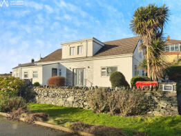 Isgraig, Trearddur House Mews, Trearddur Bay, Holyhead LL65 2UD