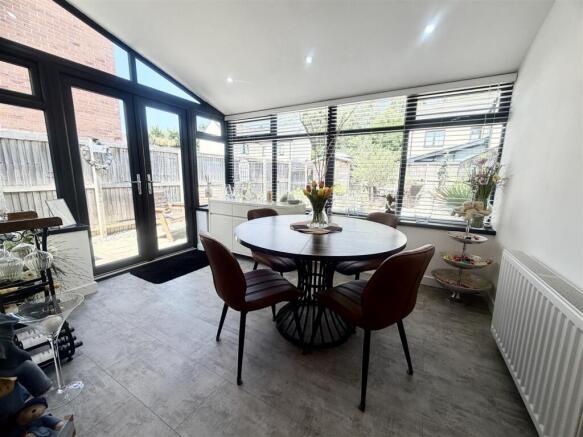 2 bed Semi-Detached for sale Image 7