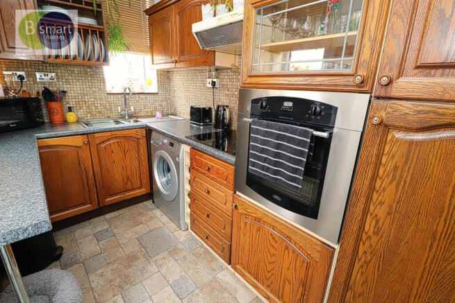 3 bed Semi-Detached for sale Image 7