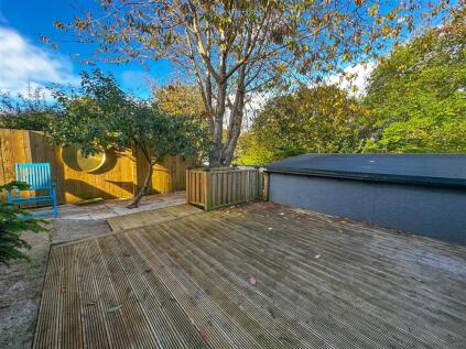 Mayflower Close, Dartmouth