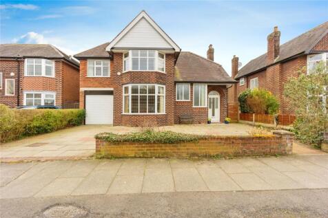 Kenilworth Road, Sale, Greater Manchester, M33
