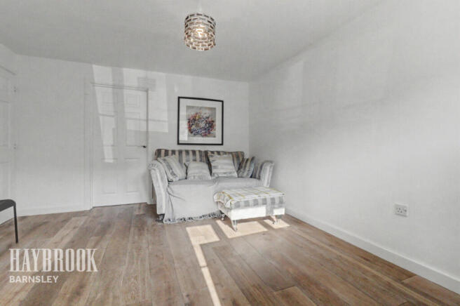 3 bed Semi-Detached for sale Image 7