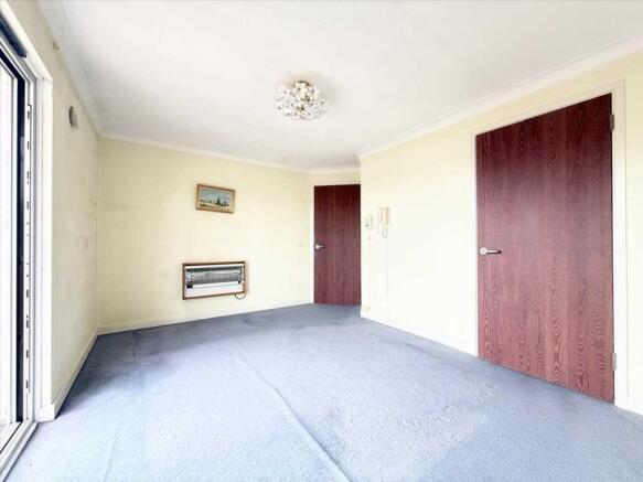 Portchester Court, Chalkwell Park Drive, Leigh on Sea photo 4