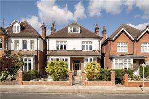 32, Holmbush Road, London SW15 3LE