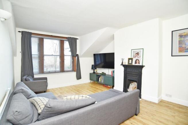 2 bed Flat for sale Image 7