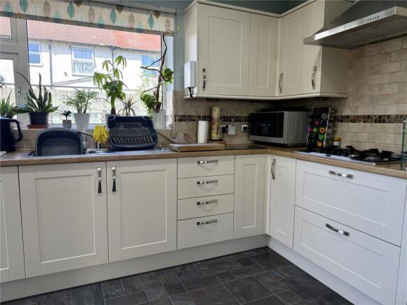 3 bed Semi-Detached for sale Image 6