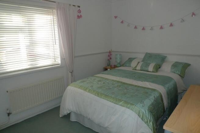 BEDROOM 2