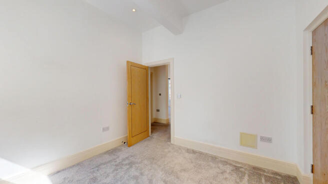 2 bed Apartment to rent Image 12