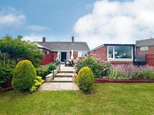 2 bed Semi-Detached Bungalow for sale Image 11