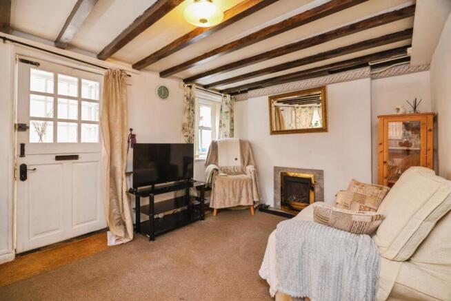2 bed Flat for sale Image 4
