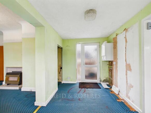 CAM05148G0-PR0112-STILL020.jpg