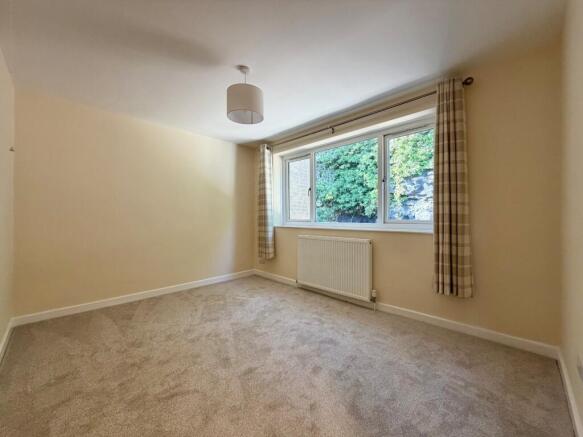 3 bed Terraced to rent Image 7