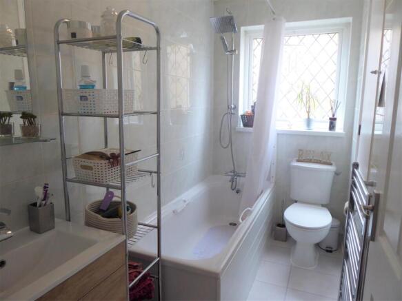 2 bed End of Terrace to rent Image 8