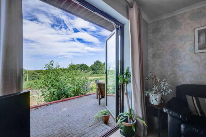 Homestead Drive, Langdon Hills, Basildon, SS16 5PE photo 4