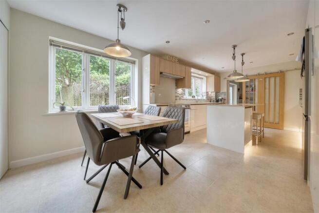 Kitchen / Dining Room