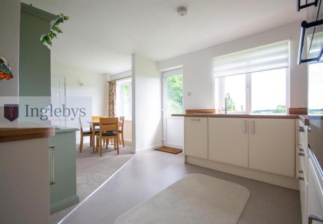 3 bed Semi-Detached Bungalow for sale Image 9