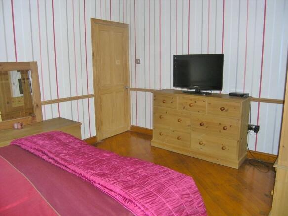 Bedroom 1 - 3