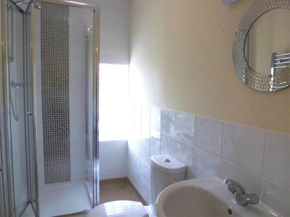 1 bed Apartment to rent Image 5