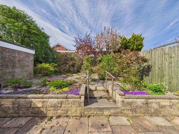 3 bed Semi-Detached for sale Image 12