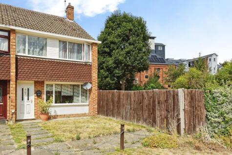 St. Stephens Close, Canterbury, Kent, CT2