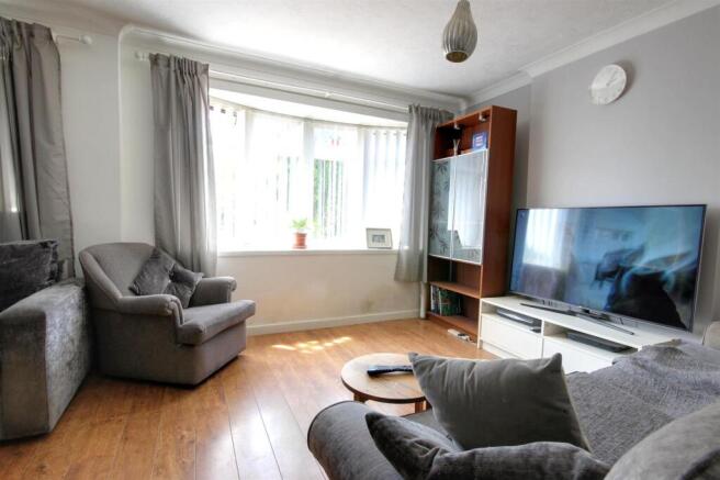 4 bed Semi-Detached for sale Image 5