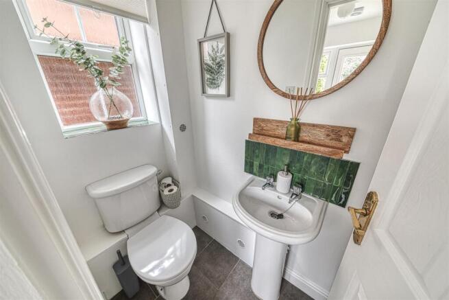 guest WC.jpg