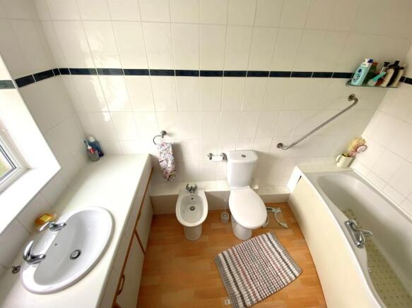 Photo 12