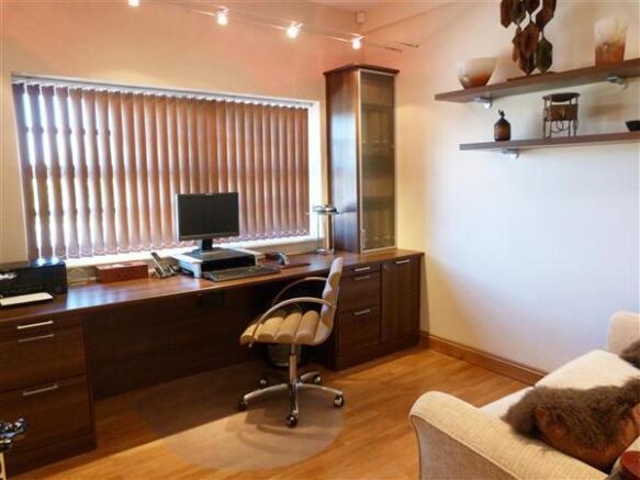 HOME OFFICE