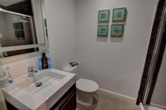 Ensuite.jpg