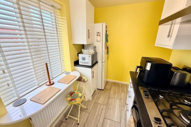 Woodside Road, Worthing, West Sussex, BN14 7HQ - View 5