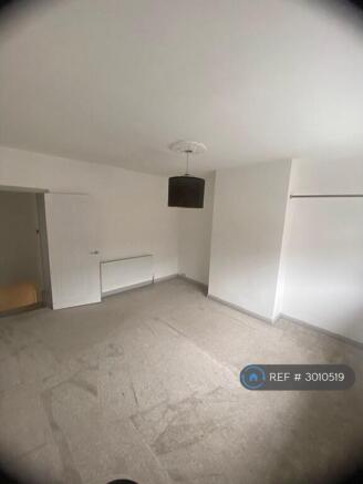 2 bed Terraced to rent Image 12