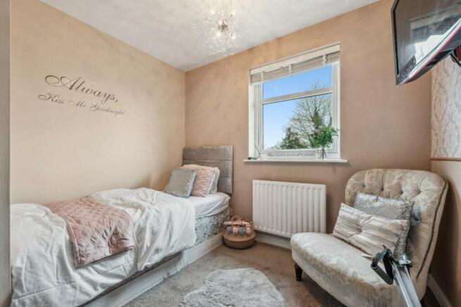 BEDROOM 3 02.jpg