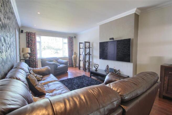 3 bed Semi-Detached for sale Image 4