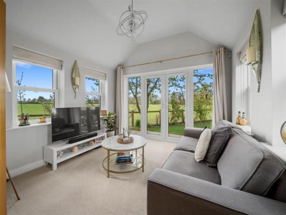 4 bed Detached for sale Image 6