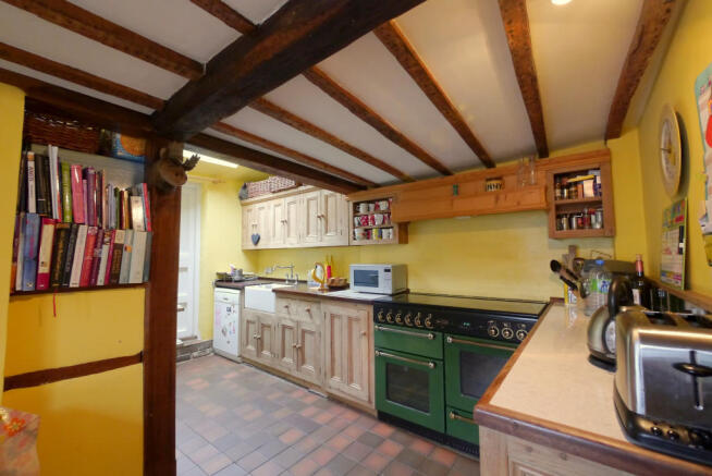 KITCHEN DINER