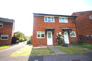 22, Huntingdon Close, Reading RG6 3AB