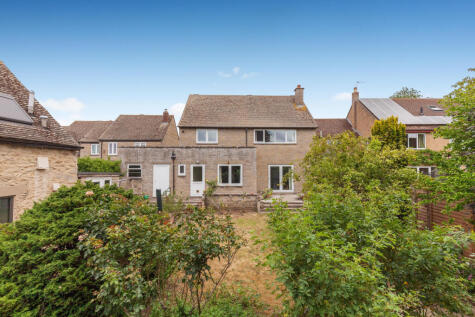 Clover Place, Eynsham, Oxfordshire