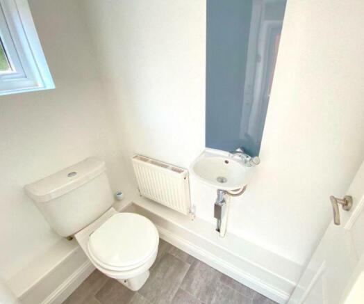 Cloakroom/wc