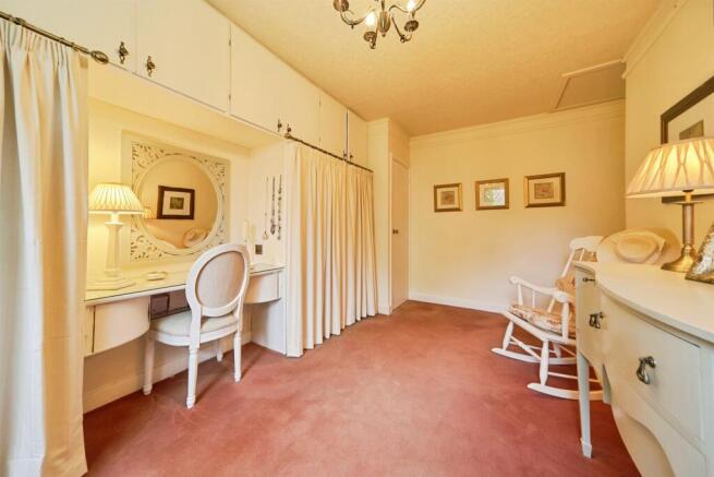 2 bed Semi-Detached Bungalow for sale Image 9
