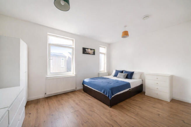 3 bed Terraced for sale Image 10