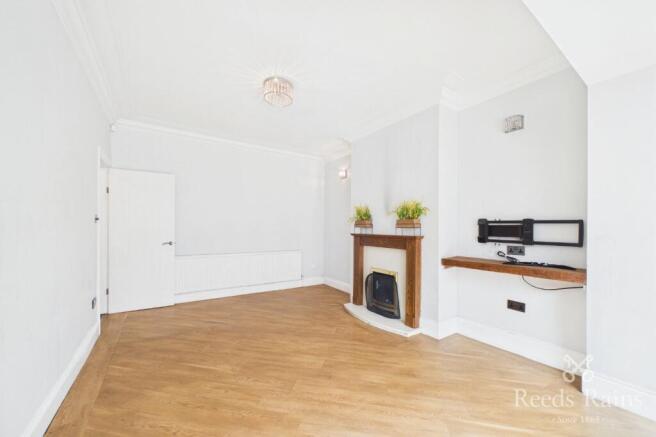 4 bed Semi-Detached for sale Image 11
