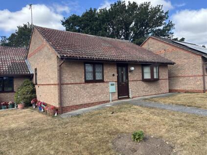 Pinewood Court, Markfield Court