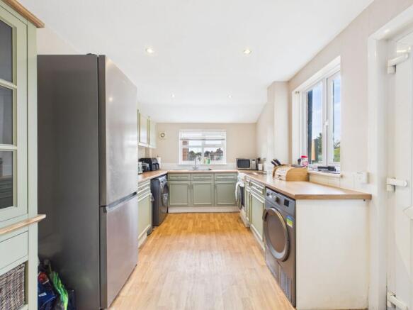 3 bed Terraced for sale Image 6