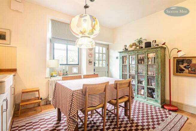 3 bed Semi-Detached for sale Image 4