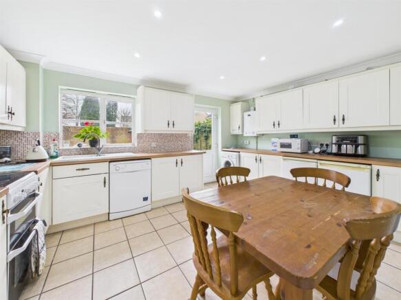 Kitchen / Breakfast Room