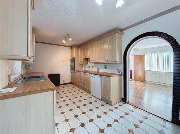 2 bed Terraced for sale Image 8