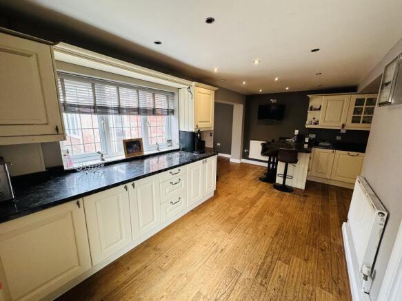 Breakfast/Kitchen